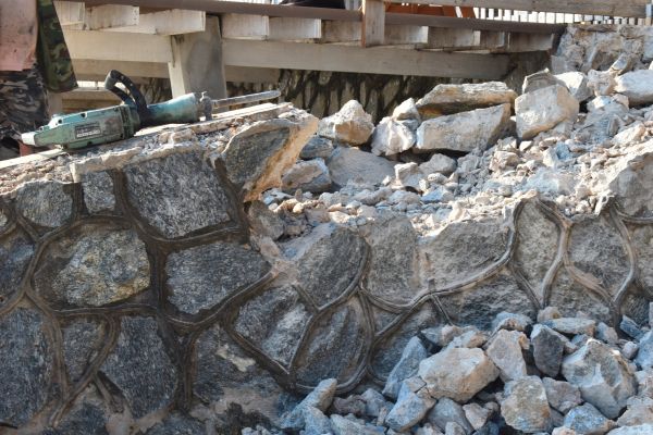 Retaining Wall Demolition - Retaining Wall Demolition Long Island, New York